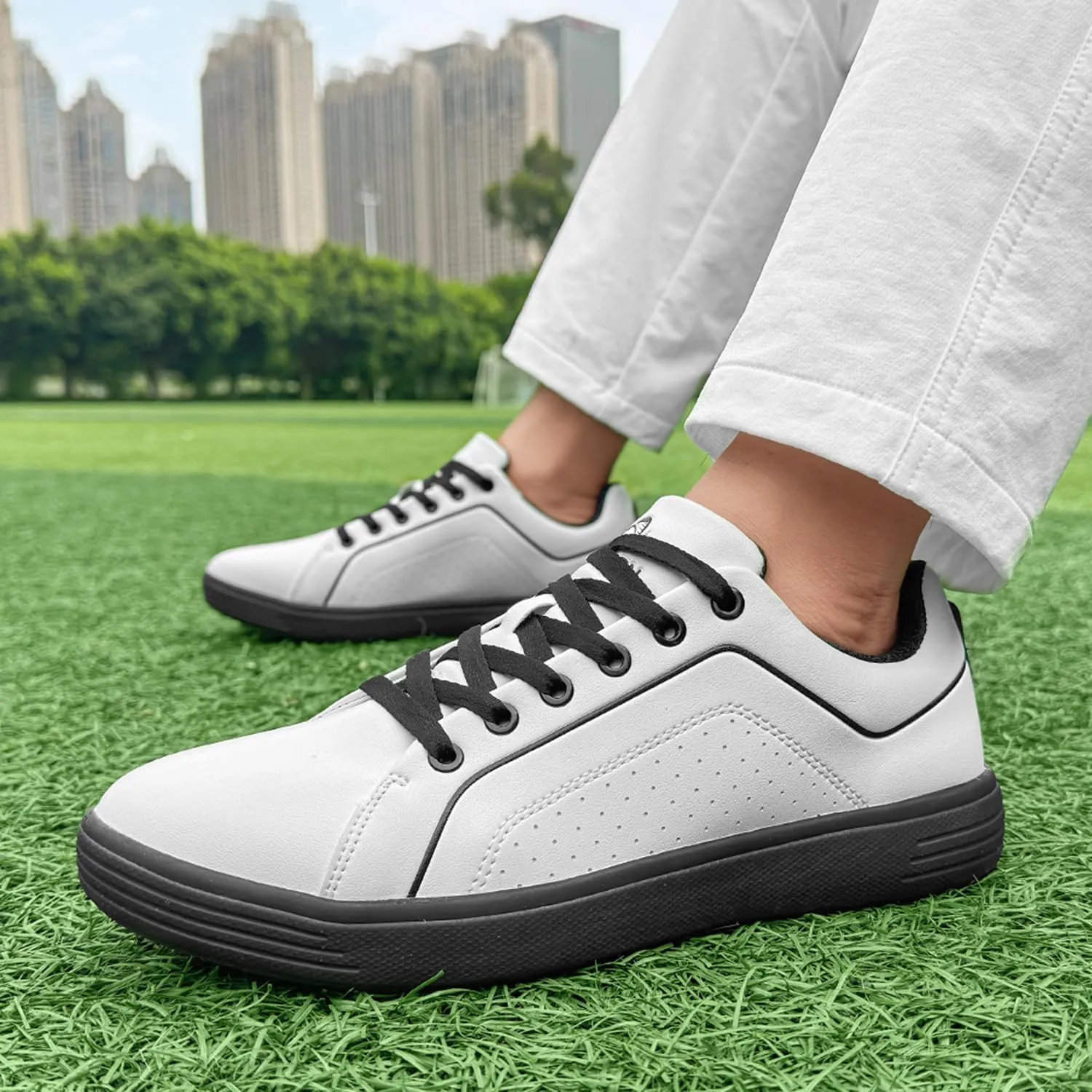 Spikeless Golf Shoes Men Professional Golf Foowears Luxury Walking Footwears for Golfers Outdoor
